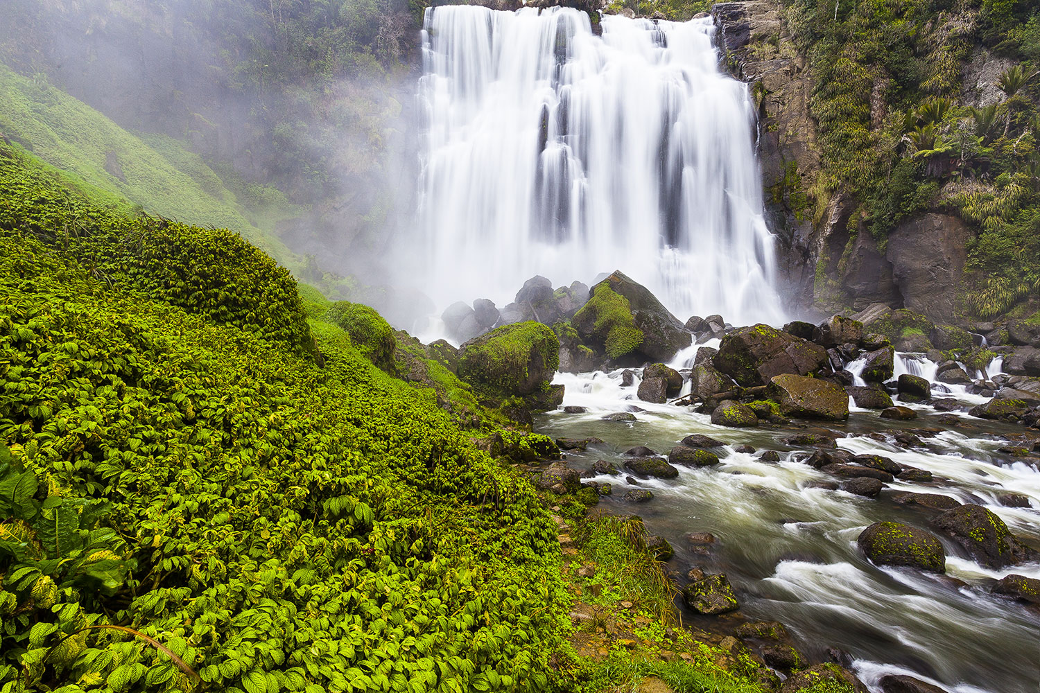 Marokopa Falls, Waitomo District, New Zealand